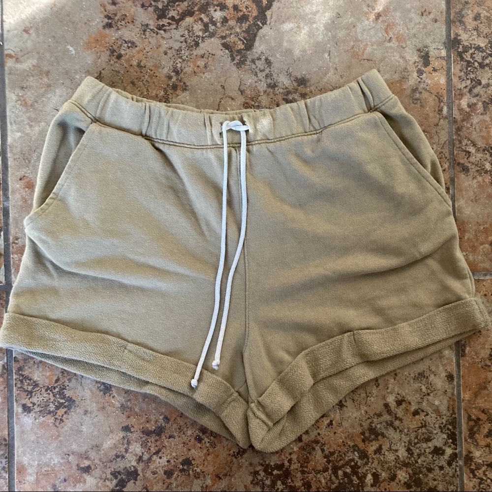 Shorts - Picture 1 of 2